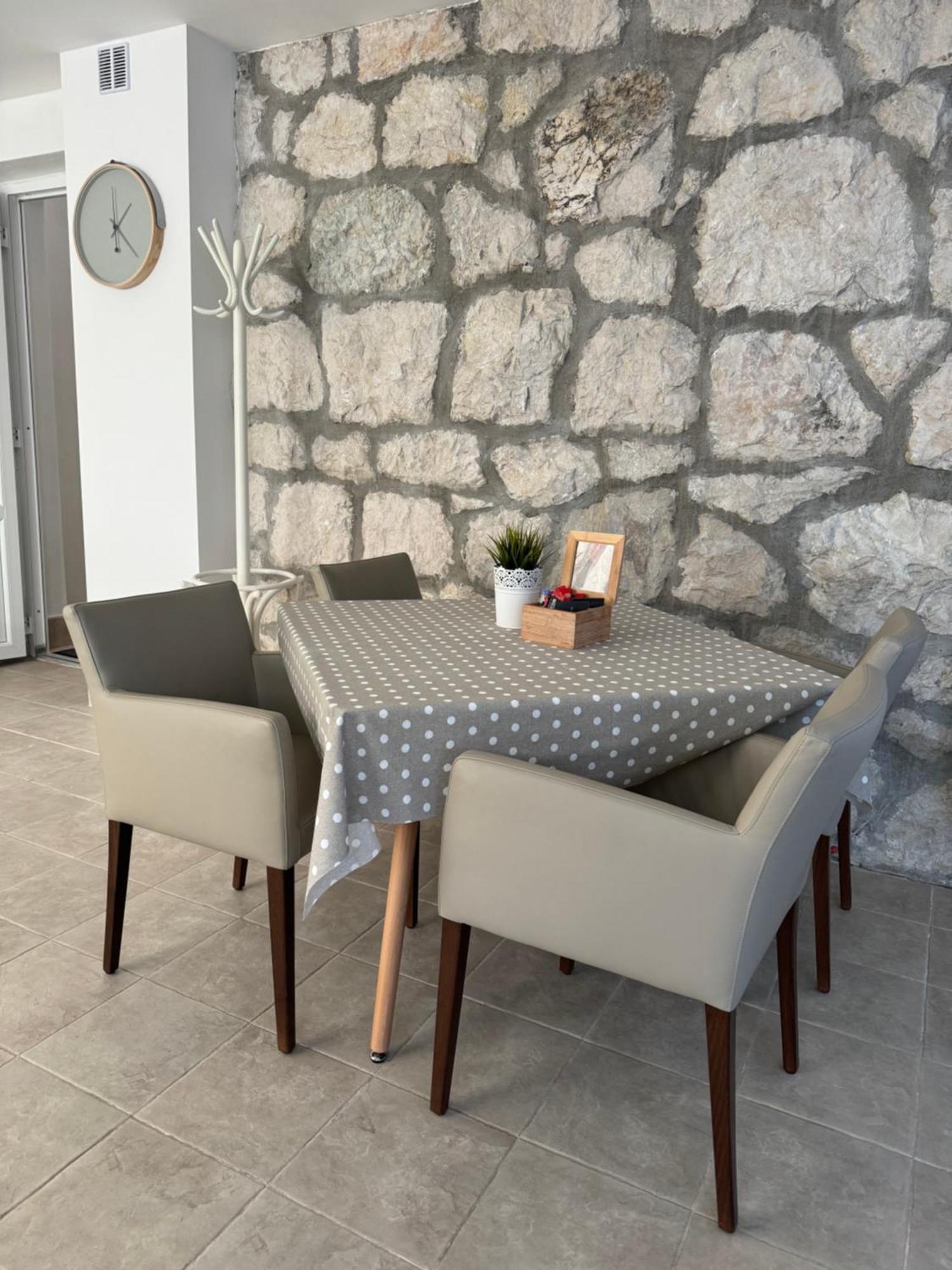 Villa Viden Apartments Tučepi Εξωτερικό φωτογραφία